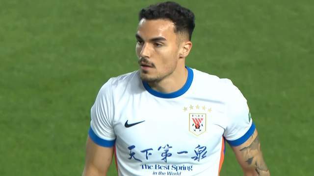 云鼎娱乐登录入口-后防核心缺阵，彭啸该上了，泰山破重庆铁桶阵 得靠克雷桑再救主